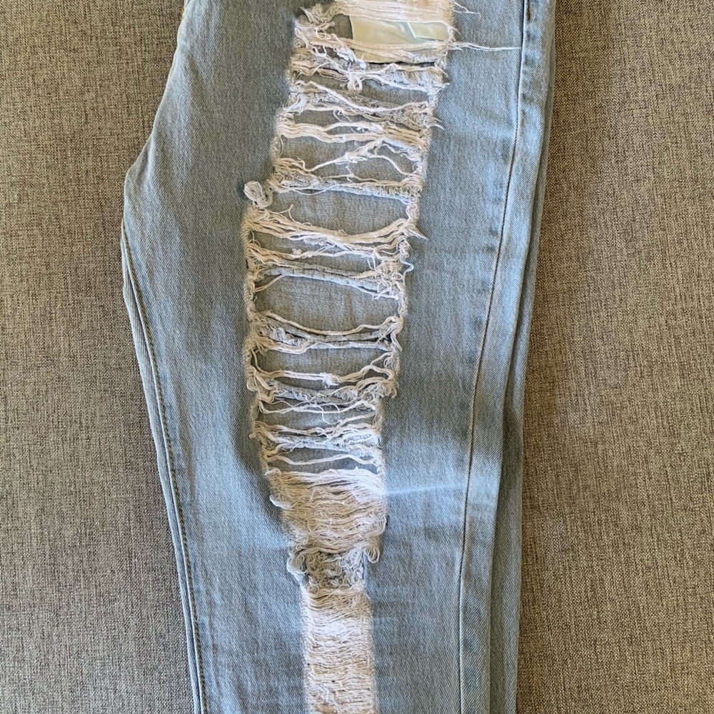 Top Trends Ripped Jeans - Picture 4 of 5